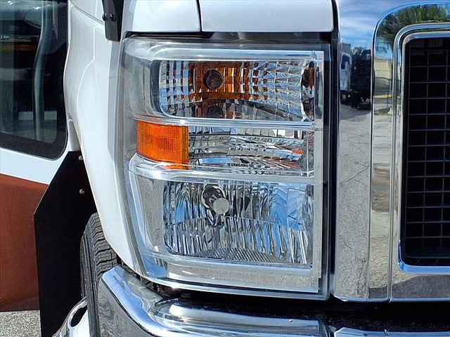 2014 Ford E450 15 Passenger Shuttle Bus w/Wheelchair - 22911586 - 1