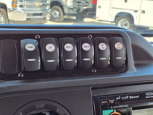 2014 Ford E450 15 Passenger Shuttle Bus w/Wheelchair - 22911586 - 33