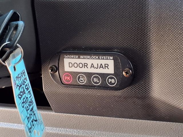 2014 Ford E450 15 Passenger Shuttle Bus w/Wheelchair - 22911586 - 34