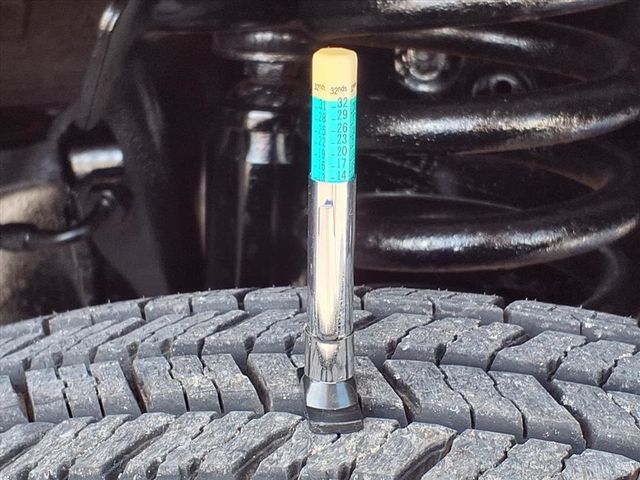 2014 Ford E450 15 Passenger Shuttle Bus w/Wheelchair - 22911586 - 41