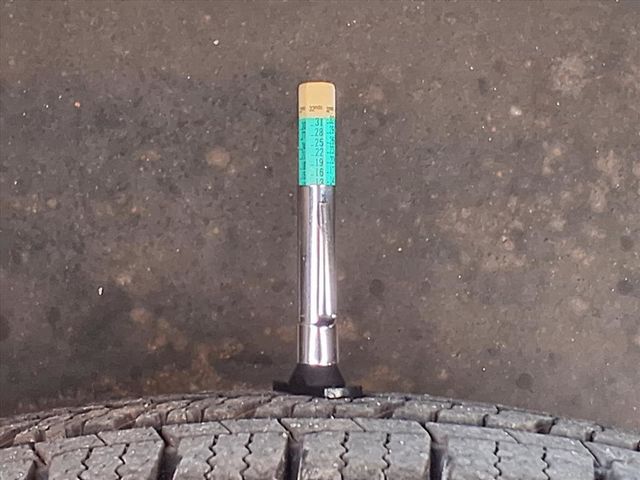 2014 Ford E450 15 Passenger Shuttle Bus w/Wheelchair - 22911586 - 45