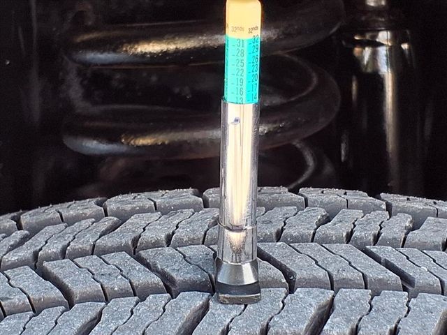 2014 Ford E450 15 Passenger Shuttle Bus w/Wheelchair - 22911586 - 50