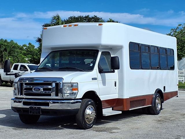 2014 Ford E450 15 Passenger Shuttle Bus w/Wheelchair - 22911586 - 8