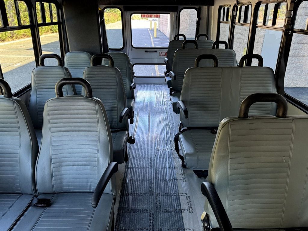 2014 Ford E450 Non-CDL Wheelchair Shuttle Bus For Sale For Adults Church Seniors Medical Transport - 22592786 - 5