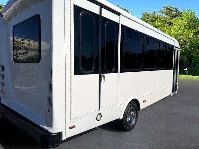 2014 Ford E450 Starcraft Wheelchair Shuttle Bus For Adults Seniors Church Medical Transport Handicapped - 22623124 - 8