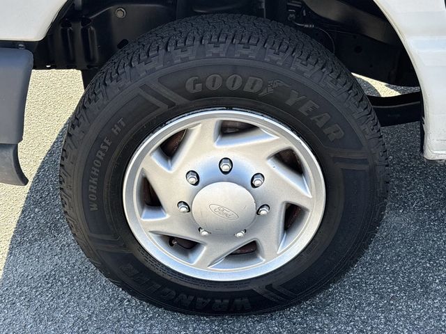 2014 Ford Econoline Cargo Van E-150 Commercial - 22766339 - 12