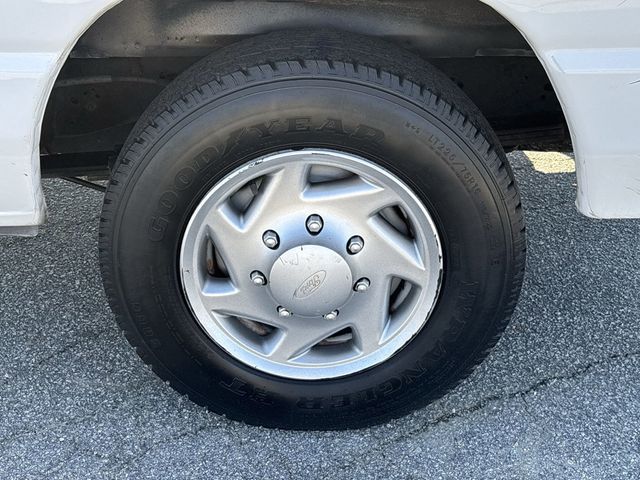 2014 Ford Econoline Cargo Van E-150 Commercial - 22766339 - 13