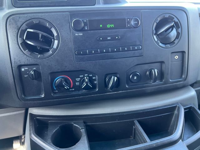 2014 Ford Econoline Cargo Van E-250 Commercial - 22998767 - 18