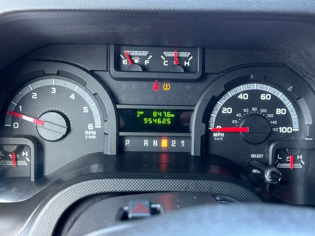 2014 Ford Econoline Cargo Van E-250 Commercial - 22998767 - 19