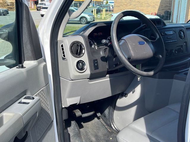 2014 Ford Econoline Cargo Van E-250 Commercial - 22998767 - 8