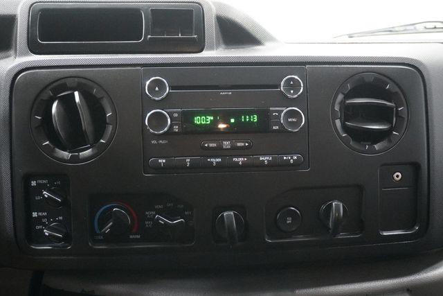 2014 Ford Econoline Wagon  - 22943369 - 11