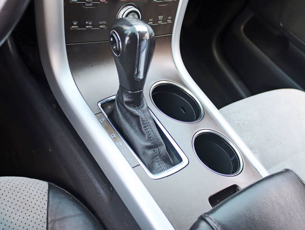 2014 Ford Edge SEL photo 17