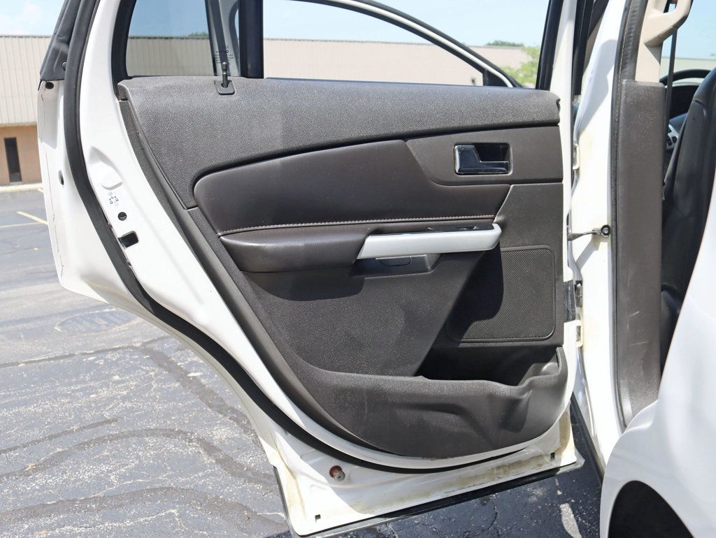 2014 Ford Edge SEL photo 25