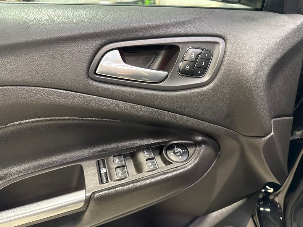 2014 Ford Escape 4WD 4dr Titanium - 23041777 - 30