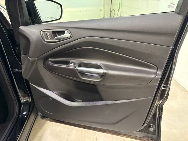 2014 Ford Escape 4WD 4dr Titanium - 23041777 - 44