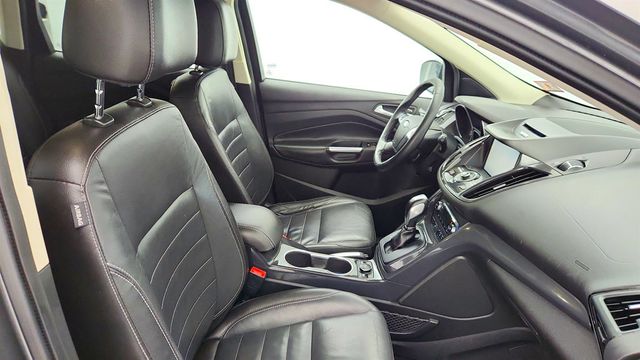 2014 Ford Escape 4WD 4dr Titanium w/ Turbo Engine, Panoramic Roof & Navigations - 22968457 - 24