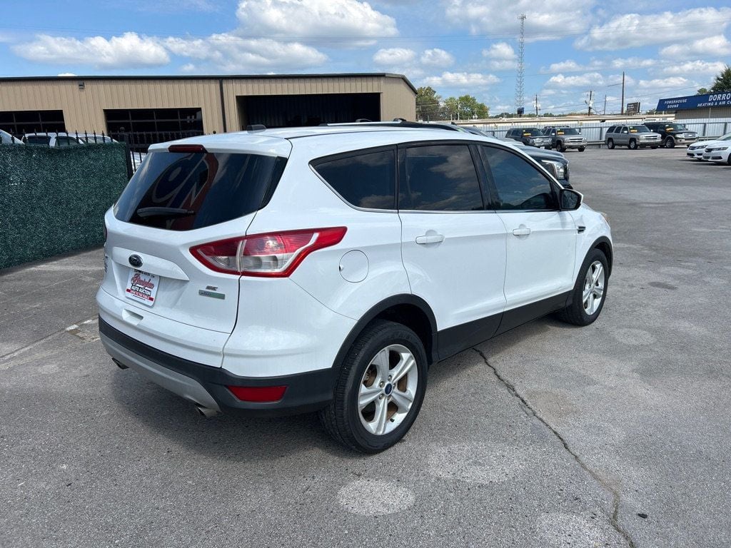 2014 Ford Escape SE photo 3