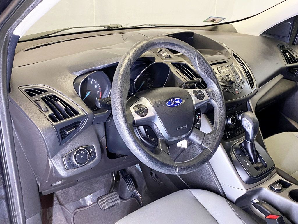 2014 Ford Escape SE photo 16