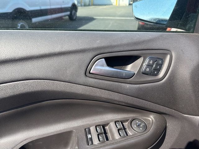 2014 Ford Escape FWD 4dr Titanium - 23002453 - 9