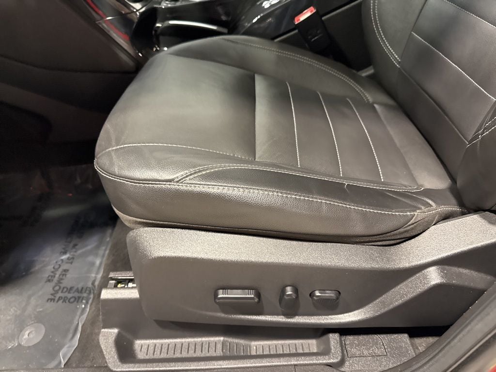 2014 Ford Escape FWD 4dr Titanium - 23002453 - 28