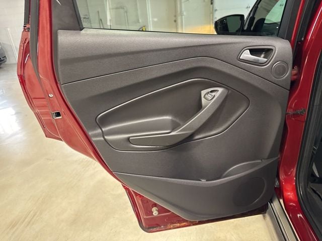 2014 Ford Escape FWD 4dr Titanium - 23002453 - 36