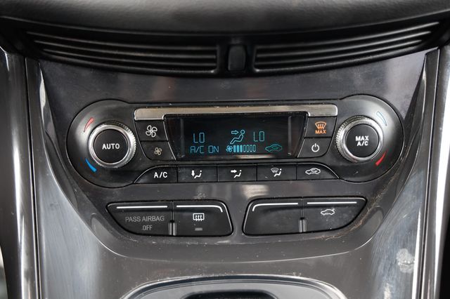 2014 Ford Escape FWD 4dr Titanium - 22990344 - 34