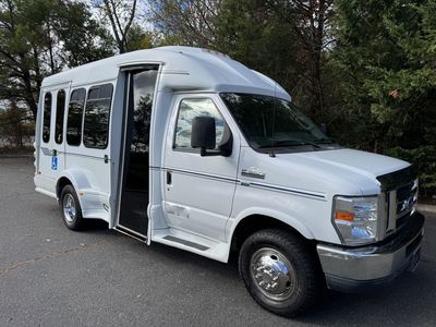2014 Ford E-350 Cutaway Non-CDL Wheelchair Shuttle Bus