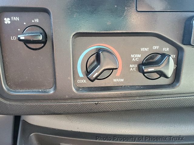 2014 Ford E-350 Econoline E350 SUPER DUTY VAN - 22800894 - 17