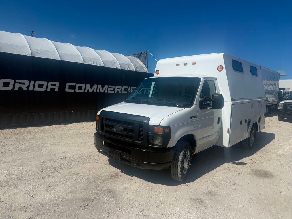 2014 Ford E-350 Enclosed Utility Service Truck  - 22995868 | Video 1