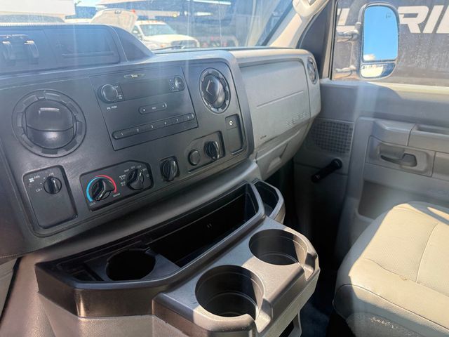 2014 Ford E-350 Enclosed Utility Service Truck  - 22995868 - 10