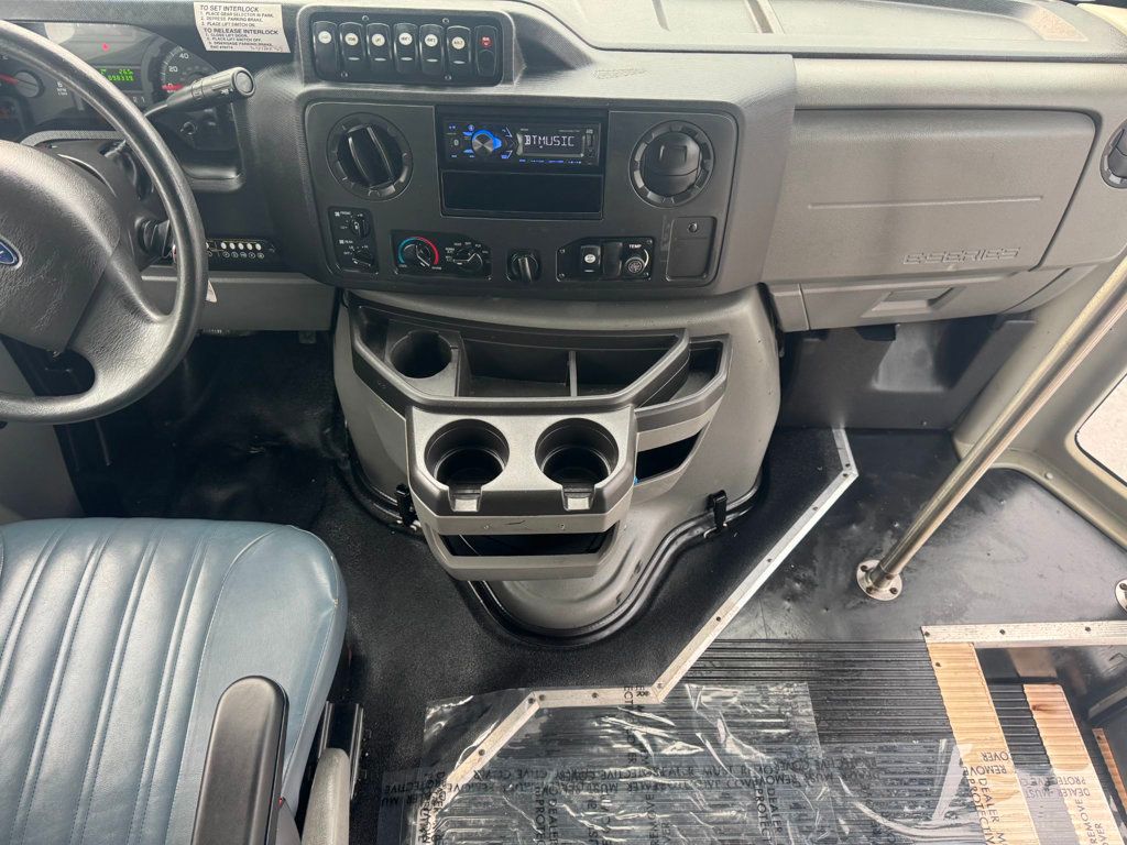 2014 Ford E-350 Non-CDL Wheelchair Shuttle Bus Adult Wheelchair-Accessible Transportation - 22958809 - 22