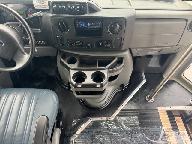 2014 Ford E-350 Non-CDL Wheelchair Shuttle Bus Adult Wheelchair-Accessible Transportation - 22958809 - 22