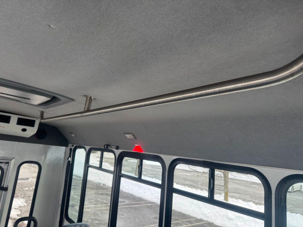 2014 Ford E-350 Non-CDL Wheelchair Shuttle Bus Adult Wheelchair-Accessible Transportation - 22958809 - 33