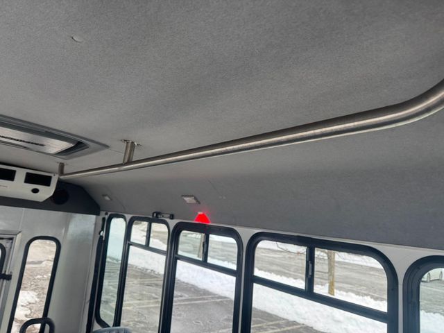 2014 Ford E-350 Non-CDL Wheelchair Shuttle Bus Adult Wheelchair-Accessible Transportation - 22958809 - 33