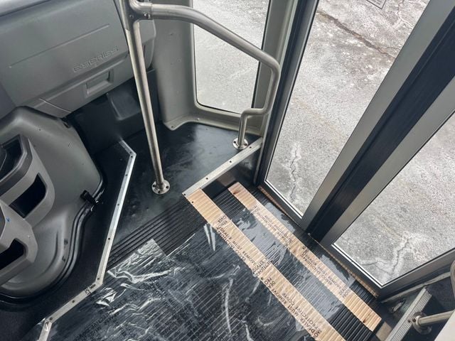 2014 Ford E-350 Non-CDL Wheelchair Shuttle Bus For Adults Medical Transport Mobility ADA Handicapped - 22958809 - 23