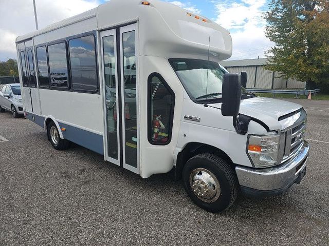 2014 Ford E-350 Non-CDL Wheelchair Shuttle Bus For Adults Seniors Wheelchair Accessible Transportation - 22961890 - 0