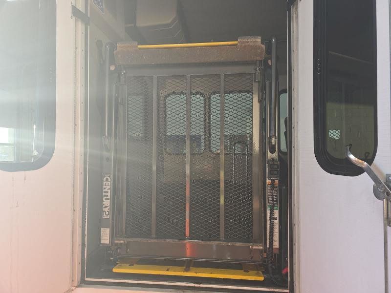 2014 Ford E-350 Non-CDL Wheelchair Shuttle Bus For Adults Seniors Wheelchair Accessible Transportation - 22961890 - 8