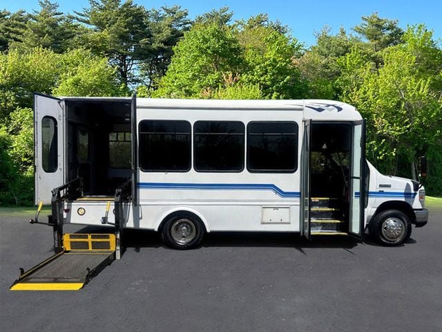 2014 Ford E-350 Non-CDL Wheelchair Shuttle Bus For Sale For Adults Seniors Church & Medical Transport - 22380893 - 4