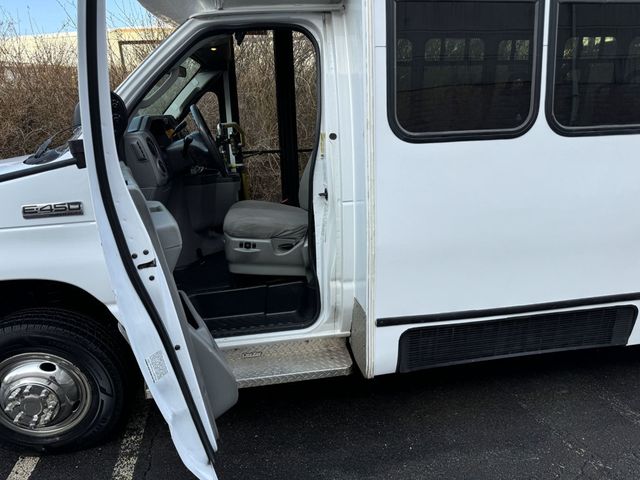 2014 Ford E-450 18 Passenger Wheelchair Shuttle Bus For Adults Seniors Church Handicapped Transport - 22667822 - 21