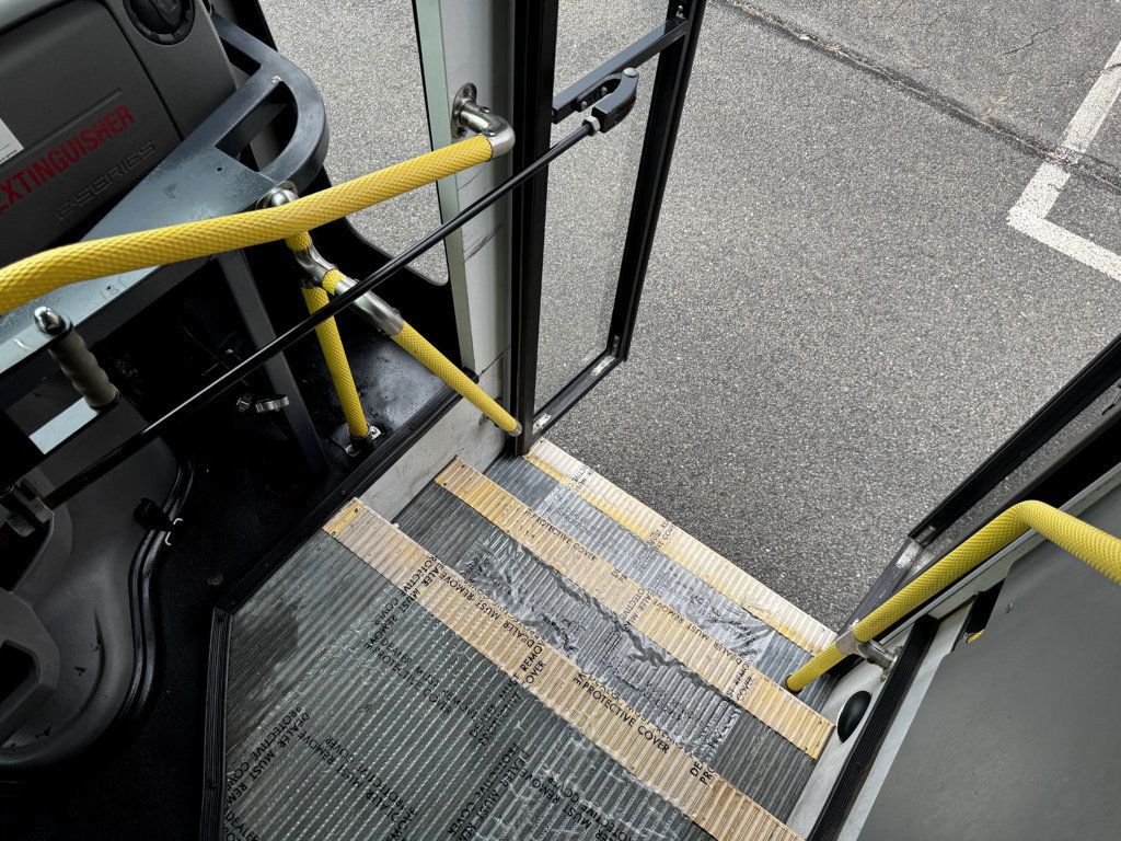 2014 Ford E-450 Non-CDL Wheelchair Shuttle Bus For Sale For Adults Seniors Church & Handicapped Transportation - 22793383 - 23