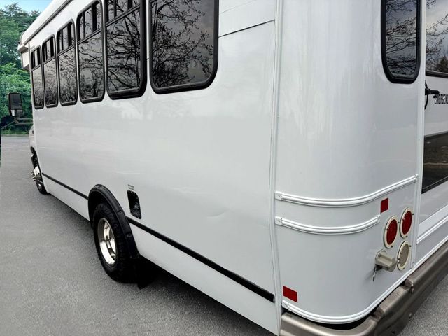 2014 Ford E-450 Non-CDL Wheelchair Shuttle Bus For Sale For Adults Seniors Church & Handicapped Transportation - 22793383 - 4