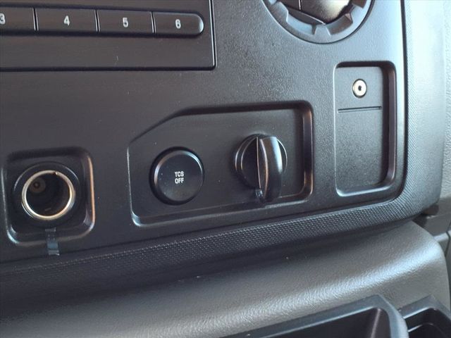 2014 Ford E-Series E-250 - 22943398 - 29