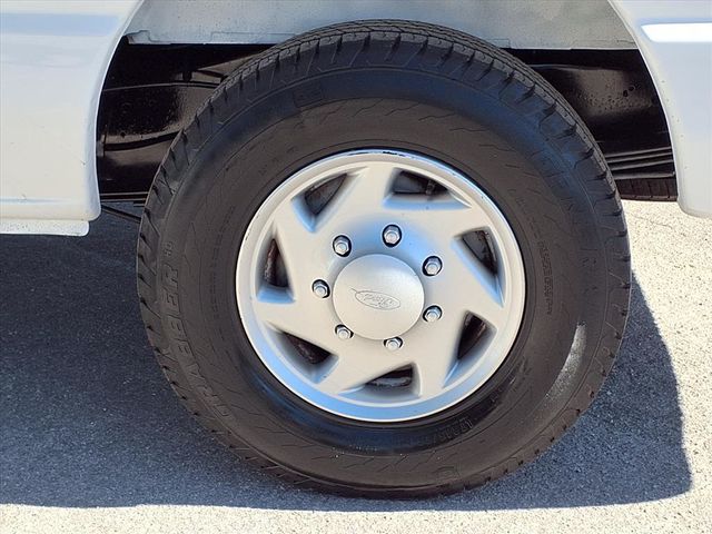 2014 Ford E-Series E-250 - 22943398 - 39