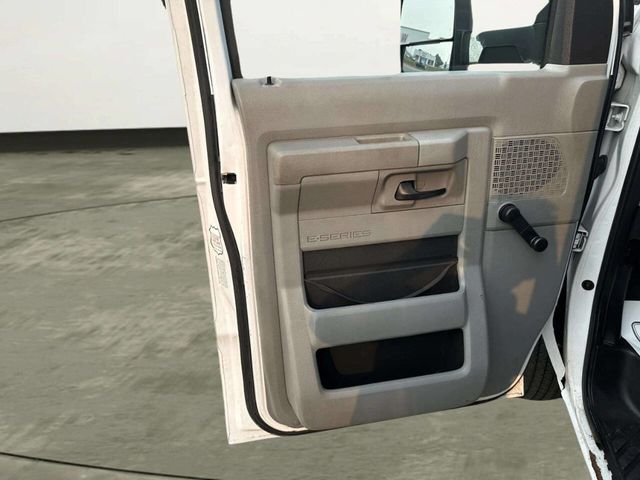 2014 Ford E-Series E 350 SD 2dr 138 in. WB DRW Cutaway Chassis - 23054675 - 24