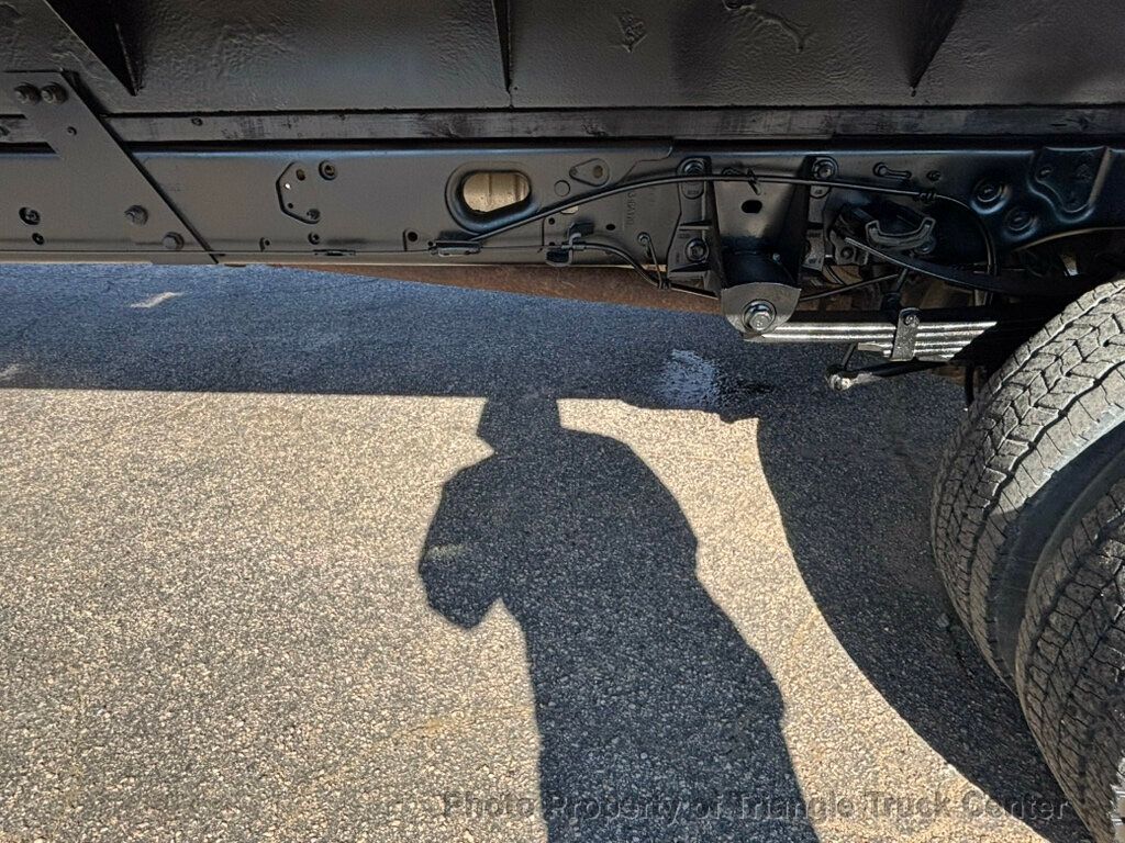 2014 Ford F550 LONG 16+ FOOT WITH LIFT GATE JUST 10K MILES! ONE OWNER! HEAVY SPEC 19,500 GVW! FINANCE OR LEASE! - 22947385 - 15