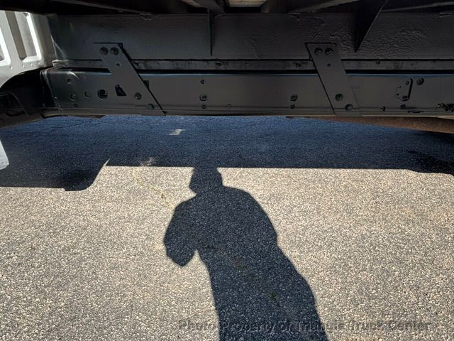 2014 Ford F550 LONG 16+ FOOT WITH LIFT GATE JUST 10K MILES! ONE OWNER! HEAVY SPEC 19,500 GVW! FINANCE OR LEASE! - 22947385 - 16