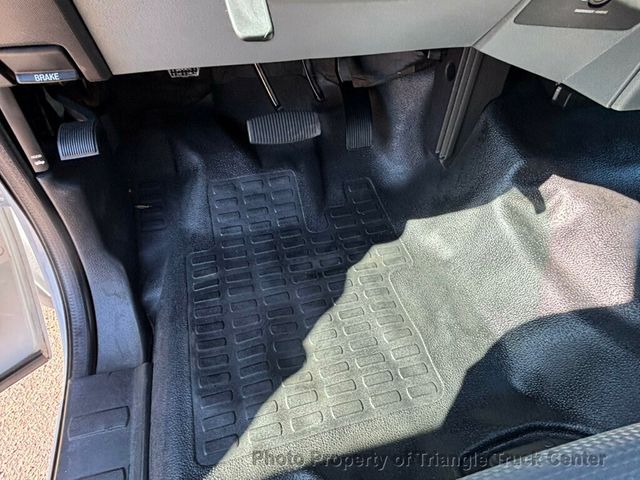 2014 Ford F550 LONG 16+ FOOT WITH LIFT GATE JUST 10K MILES! ONE OWNER! HEAVY SPEC 19,500 GVW! FINANCE OR LEASE! - 22947385 - 22