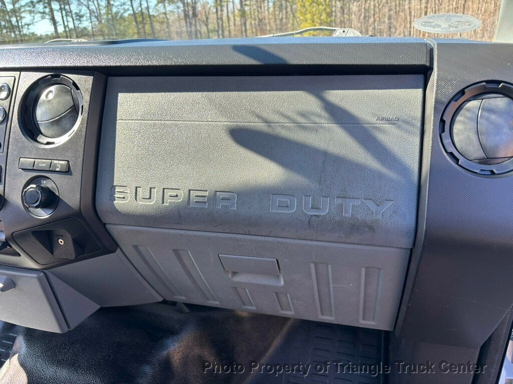 2014 Ford F550 LONG 16+ FOOT WITH LIFT GATE JUST 10K MILES! ONE OWNER! HEAVY SPEC 19,500 GVW! FINANCE OR LEASE! - 22947385 - 32