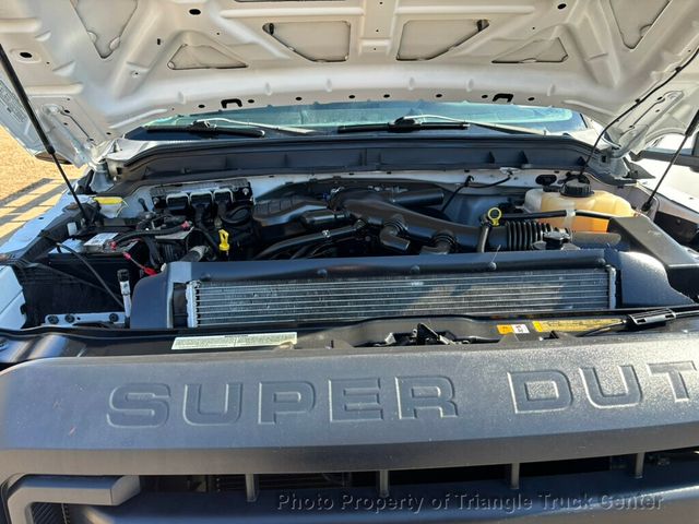 2014 Ford F550 LONG 16+ FOOT WITH LIFT GATE JUST 10K MILES! ONE OWNER! HEAVY SPEC 19,500 GVW! FINANCE OR LEASE! - 22947385 - 33