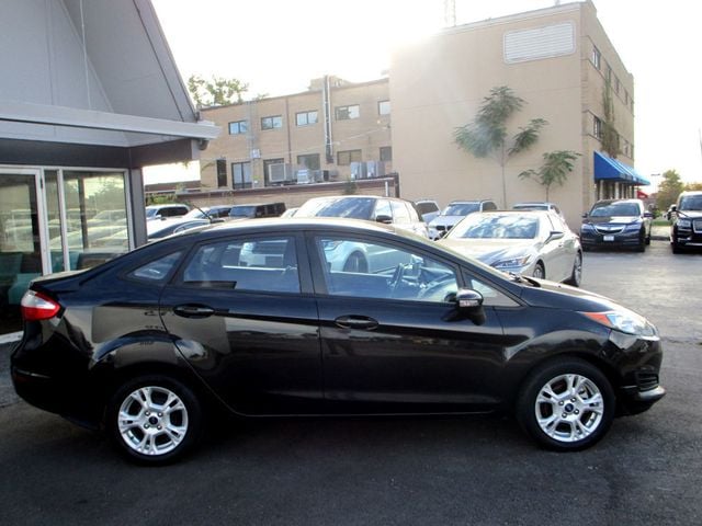 2014 Ford Fiesta 4dr Sedan SE - 22623563 - 8